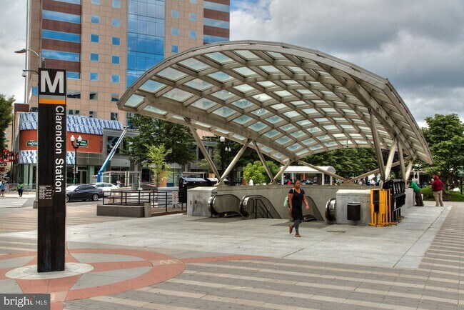 Foto del edificio - 1021 N Garfield St