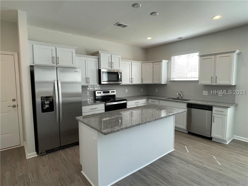 Primary Photo - 8 Grand Willow Way
