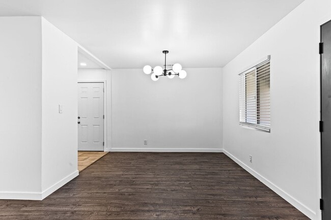 Building Photo - Renovated Hayward Home: Central AC, Garage, and Modern Upgrades