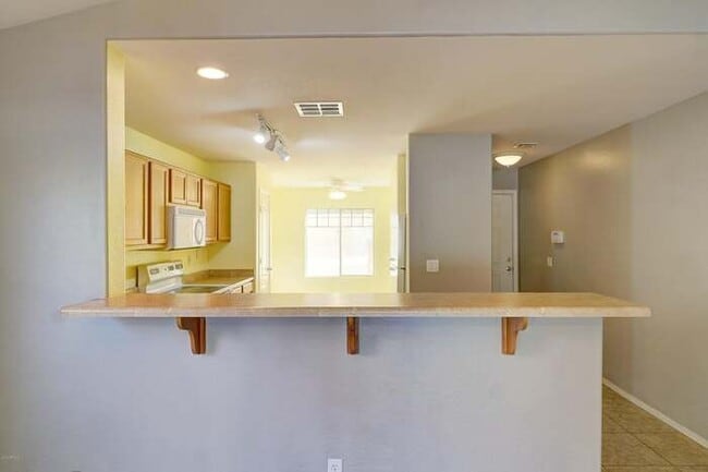 Building Photo - 3-bedroom, 2-bathroom home in Canyon