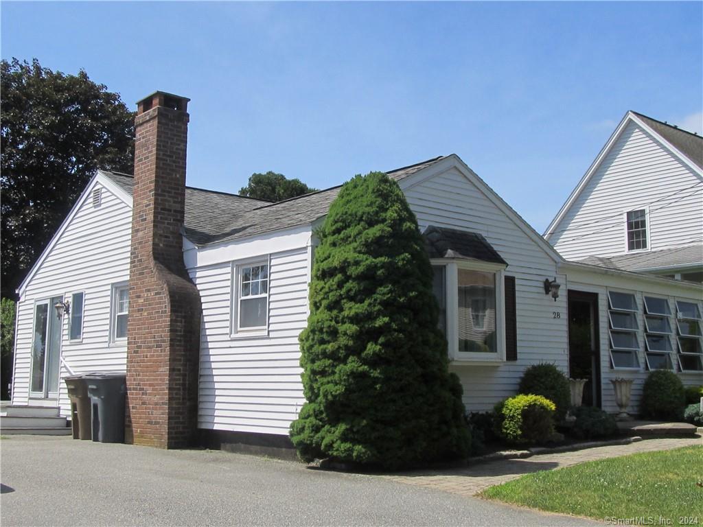 Primary Photo - 28 Whitecap Rd