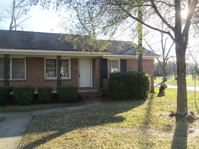 Building Photo - 402 S Valencia Dr