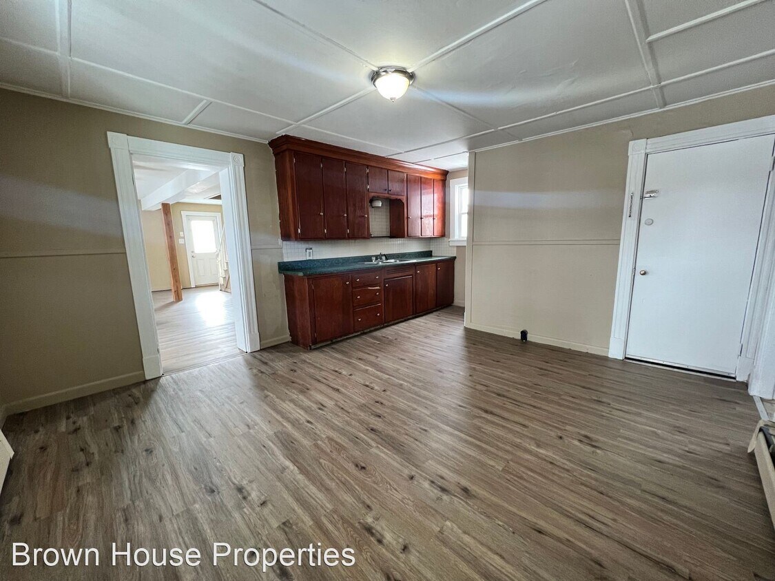 Primary Photo - 3 br, 1 bath House - 5 Halde St