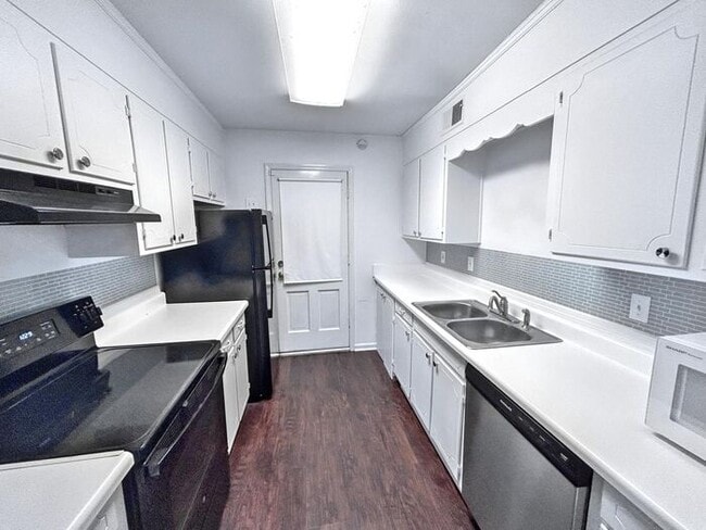 Building Photo - 2086 Montreat Cir