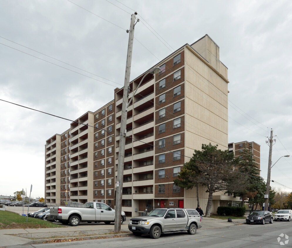 The Wedgewood Apartments 85 Barlake Ave Hamilton, ON