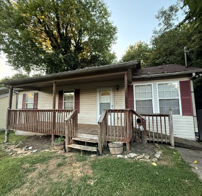 Building Photo - 2221 Belvoir Ave