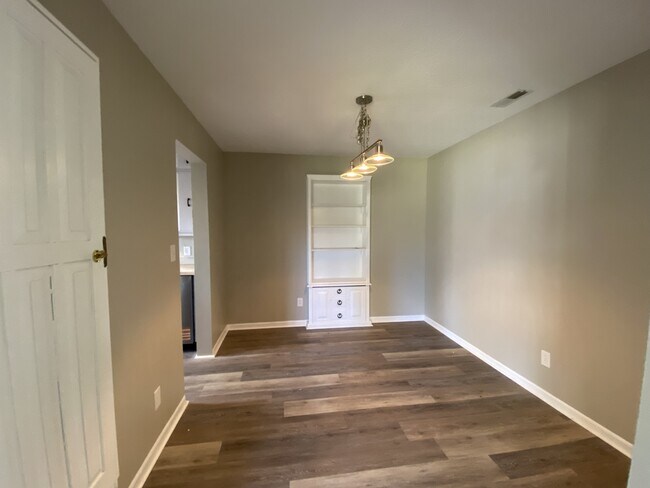 Foto del edificio - 2056 Hodgenville Rd