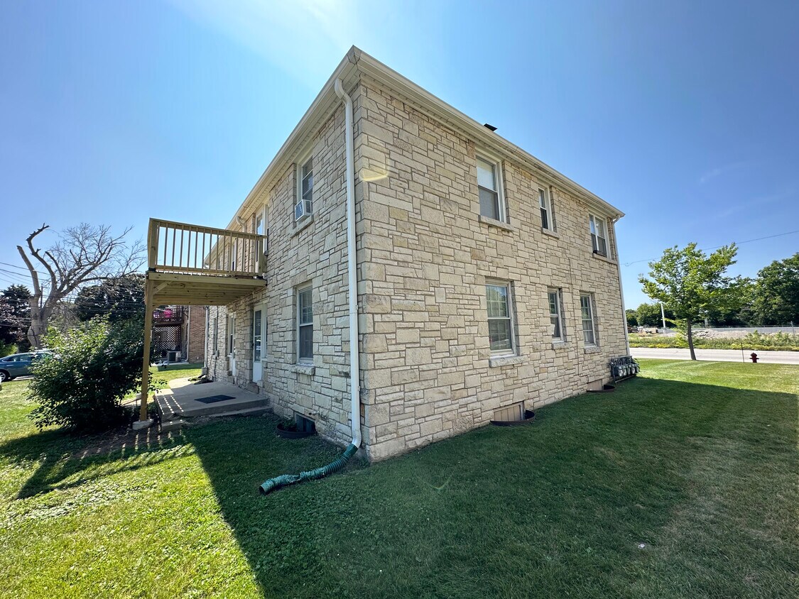 4950 N Port Washington Rd, Glendale, WI 53217 Apartments in Glendale