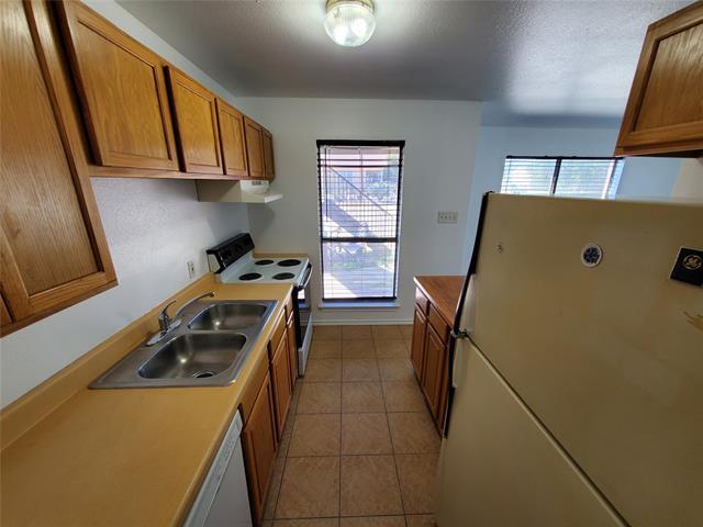 Foto del edificio - 104 E Brown St