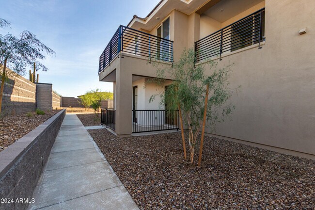 Foto del edificio - 2121 W Sonoran Desert Dr