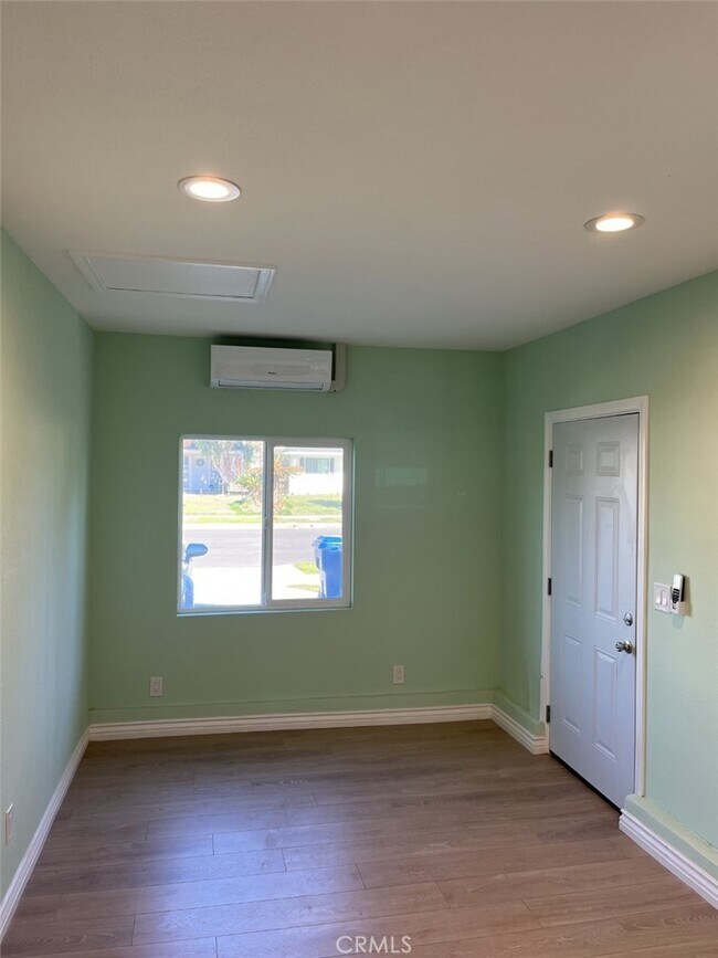 Foto del edificio - 16050 Bryant St