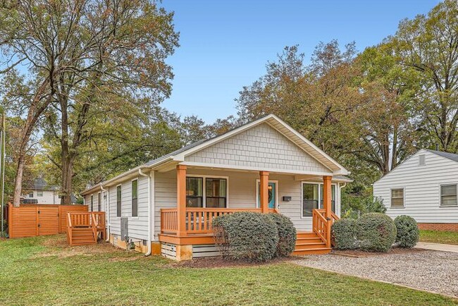 Building Photo - Beautifully Upgraded 3BD/2BA NoDA Bungalow...