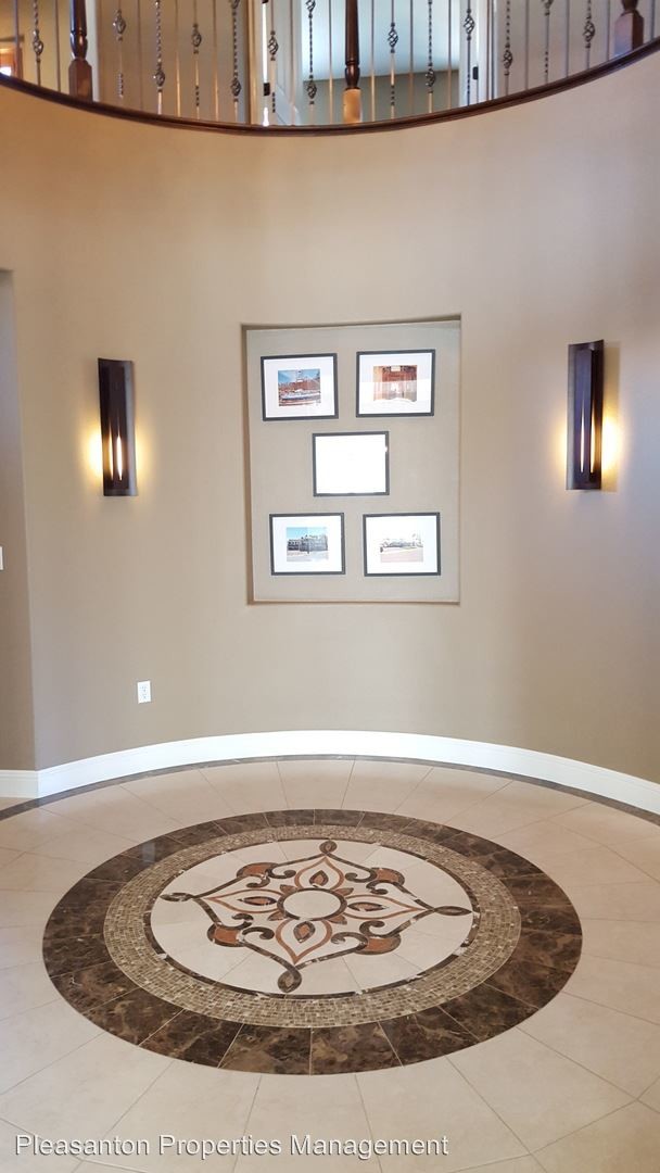 Foto del edificio - 5 br, 4 bath House - 782 Rolling Hills Ln.