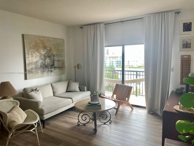 Foto del edificio - 3590 Coral Wy