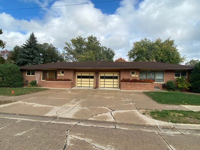 Exterior of duplex - 4600 Folwell Dr