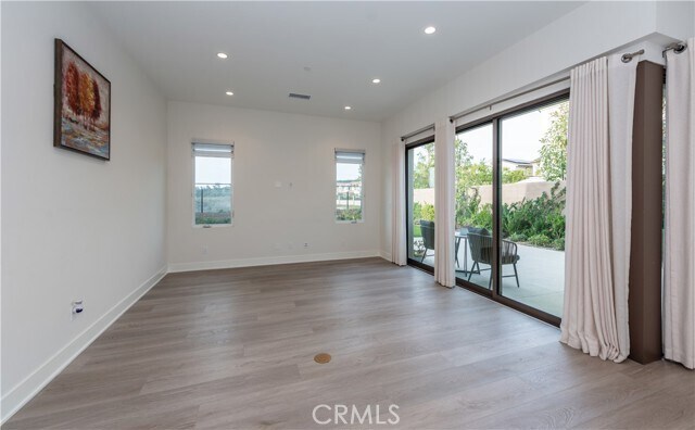 Building Photo - 106 Winnett