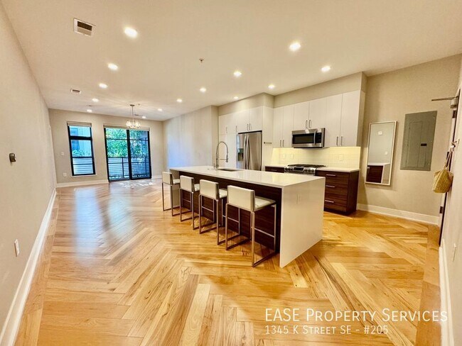 Foto del edificio - 1345 K St SE
