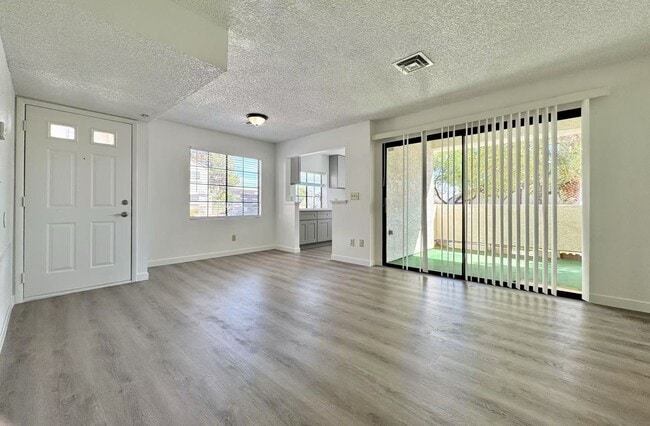 Building Photo - 4724 Nara Vista Way