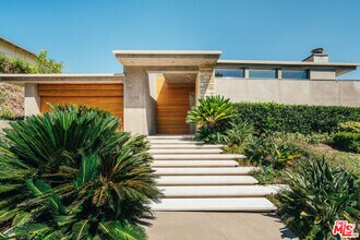 Building Photo - 1470 Carla Ridge