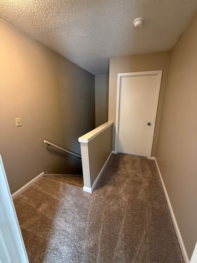 Foto del edificio - Affordable townhome with Free Rent