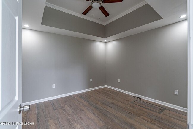 Foto del edificio - 1246 Schiller Ave