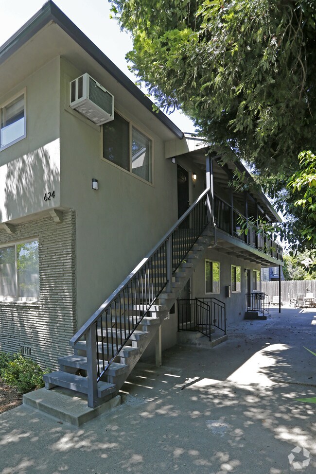 Building Photo - 23rd Street