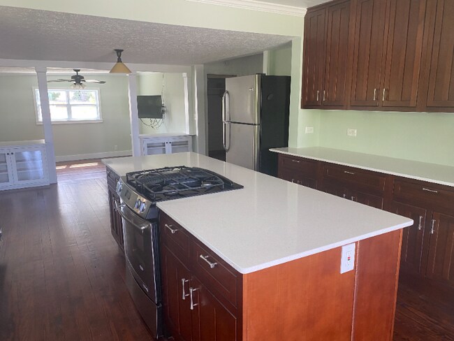 Building Photo - 437 Bunkers Cove Rd