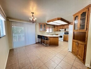 Building Photo - 778 E Enchanted Dr