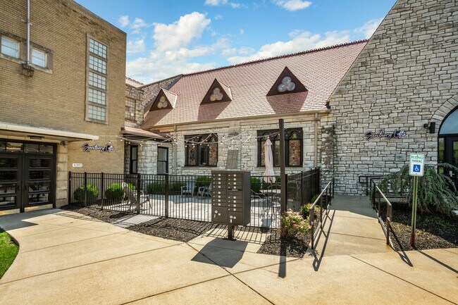 Foto del edificio - 4301 Olive St
