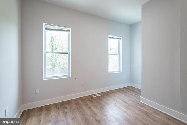 Building Photo - 5111 Willows Ave