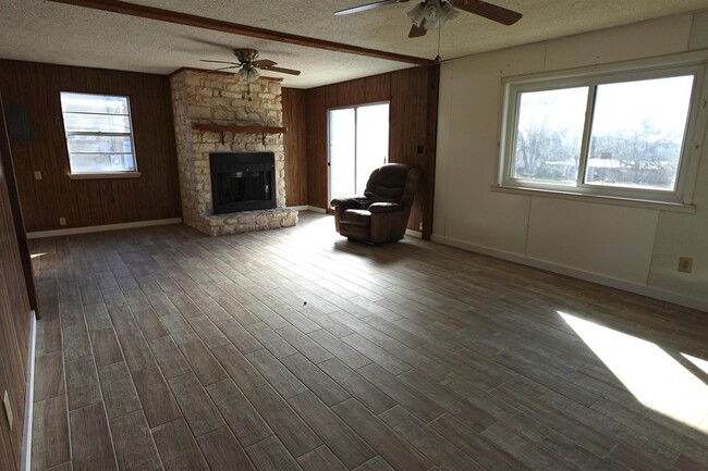 Foto del edificio - 801 Mildred Ave