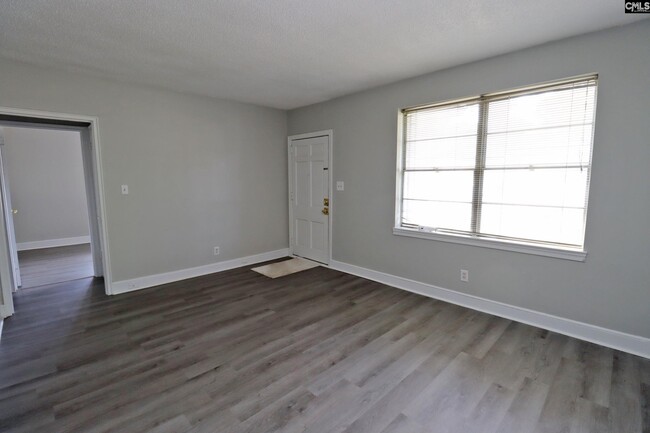 Foto del edificio - 5316 N Trenholm Rd