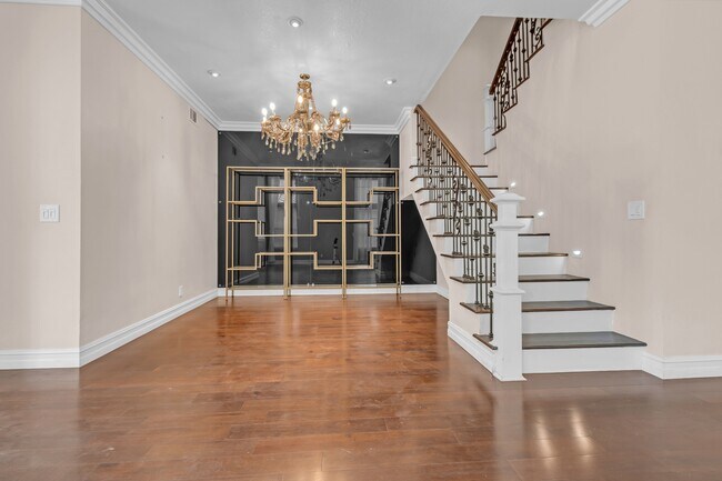 Building Photo - 138 Mayfair