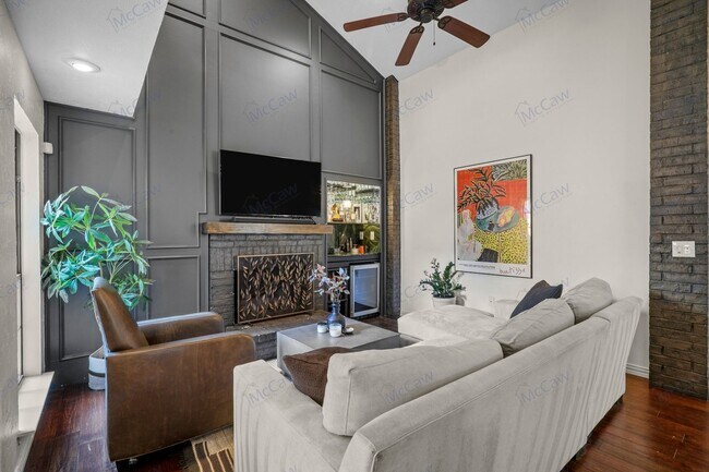 Foto del edificio - Beautiful 2-Story, 2/2.5 in Dallas!