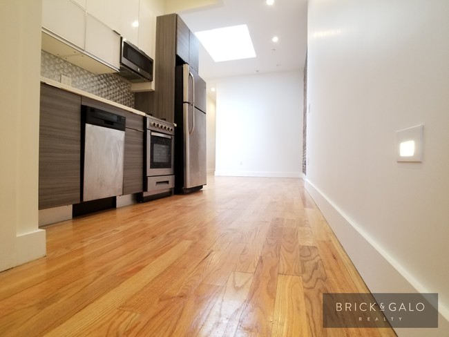 Foto del edificio - 1340 Hancock St