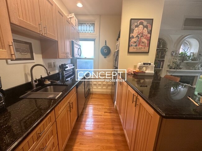 Building Photo - 195 Commonwealth Ave