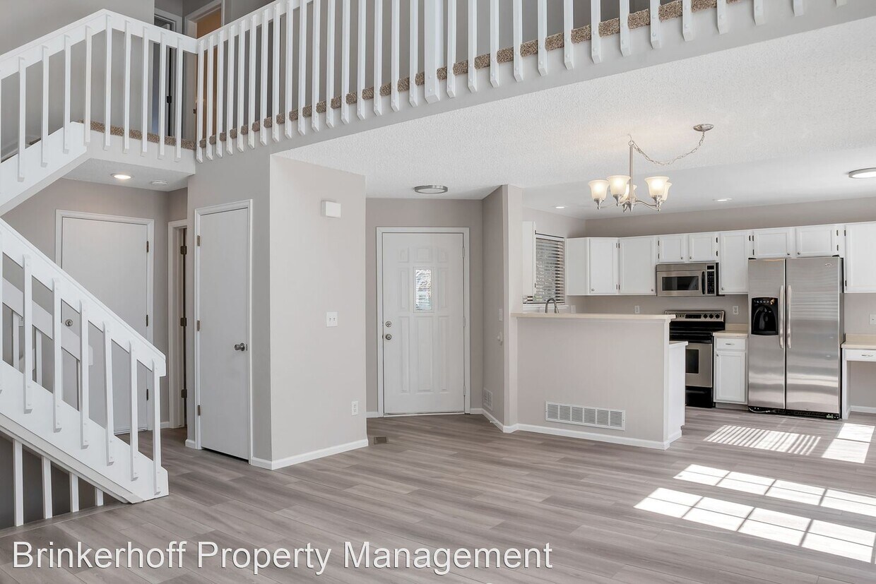 Foto principal - 3 br, 3.5 bath House - 3082 S Biscay Circle