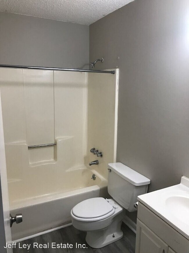 Building Photo - 2 br, 1 bath House - 3455 Brick Church Pike