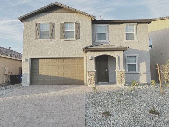 Foto del edificio - NEW 5 BEDROOM 3 BATHROOM HOME AVILABLE FOR RENT!