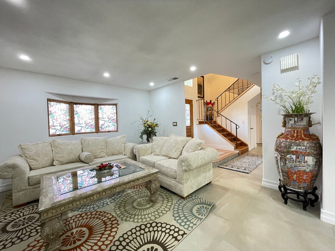 Foto principal - 933 S Susan St