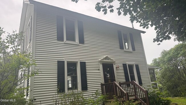 Building Photo - 234 Colebrook Rd