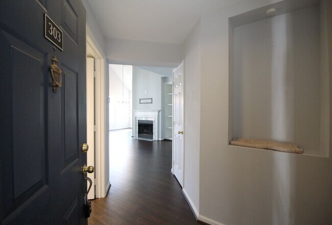 Foto del edificio - 2/2.5 Bath Condo in Sterling!