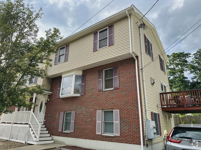 Building Photo - 209 Adams St