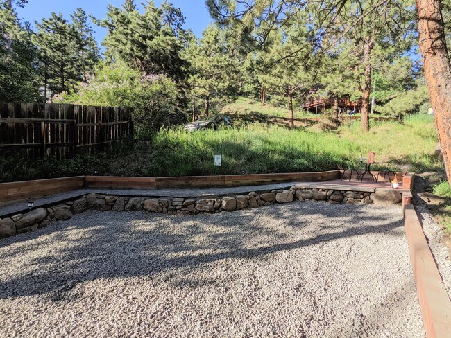 Foto del edificio - 4934 Little Cub Creek Rd