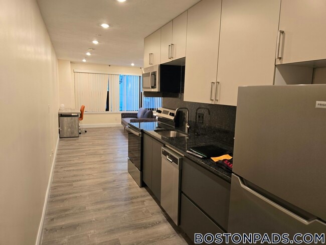 Foto del edificio - 1028a Commonwealth Ave