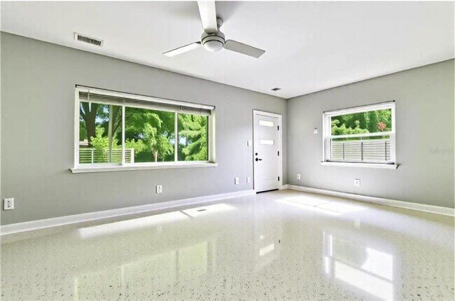 Foto del edificio - 811 26th Ave N