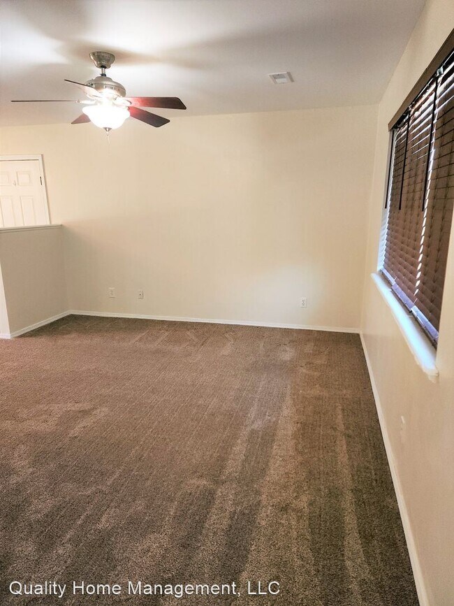 Building Photo - 3 br, 1 bath House - 312 Knoxberry Dr.