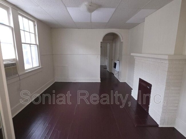 Building Photo - 517 S Genois St