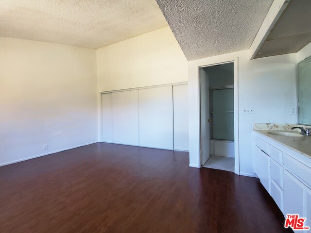 Building Photo - 1219 E Pasadena St