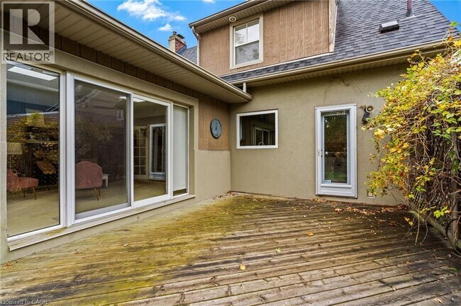 Photo du bâtiment - 131 Glenwood Ave